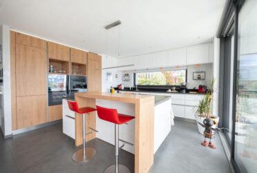 Luxueux appartement avec piscine privée à Savièse, Valais